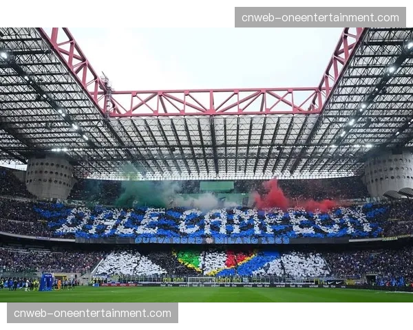 球迷花絮:布雷斯特主场球迷拼出巨型TIFO致敬功勋队长