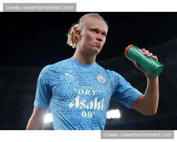 英超冠军悬念延续：曼城利物浦收官战前积分持平，净胜球定乾坤？