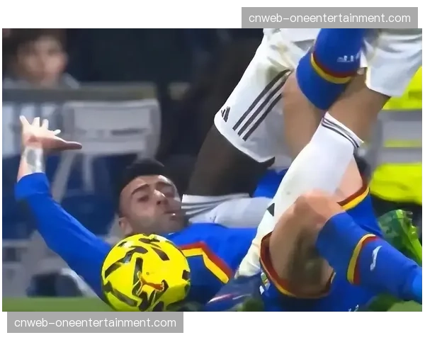 关键判罚:皇马获点,VAR复核后确认吕迪格禁区内犯规 关键判罚:皇马获点,VAR复核后确认吕迪格禁区内犯规