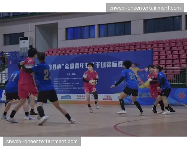 全国青年女子手球锦标赛B组江苏铭凡队28号周紫煊和安徽体校队3号马小涵获最佳运动员 全国青年女子手球锦标赛B组江苏铭凡队28号周紫煊和安徽体校队3号马小涵获最佳运动员